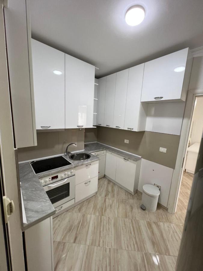 Leo Appartement Durrës