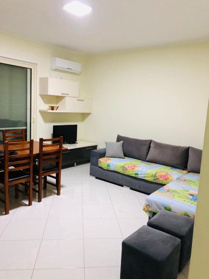 Leo Appartement *